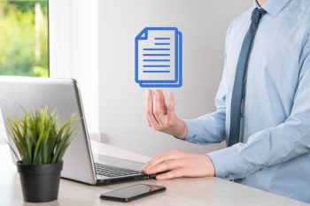 Persona emitiendo un dte CON UN SISTEMA ERP